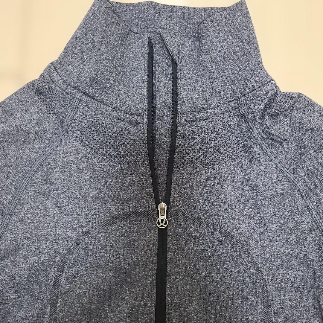 ルルレモン　Swiftly Tech　1/2 Zip　長袖