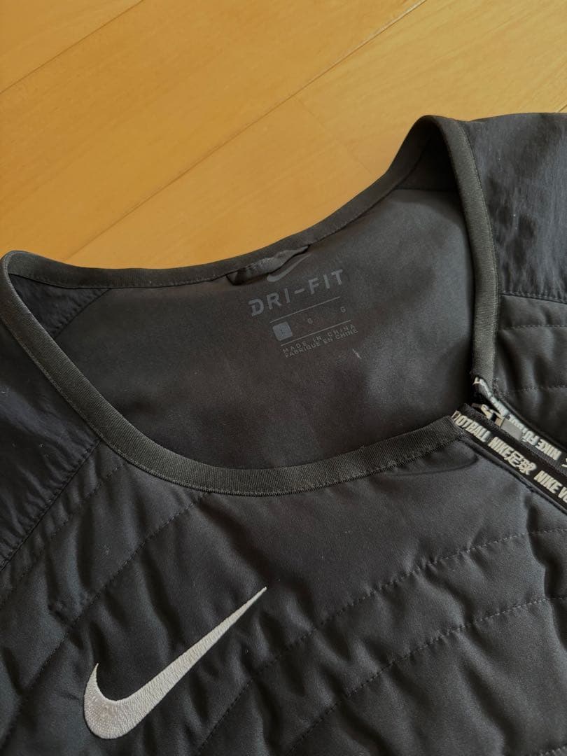 NIKE FC パフィーベスト　ブラック