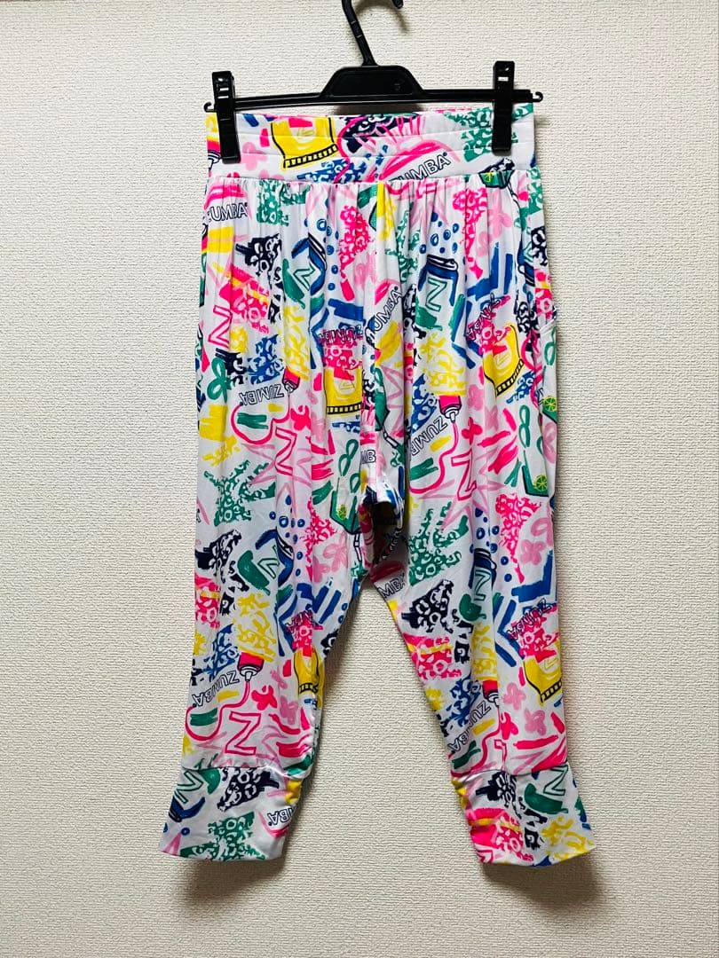 2025 新作　正規品　着用1回のみ　ZUMBA/ズンバ　パンツ　総柄