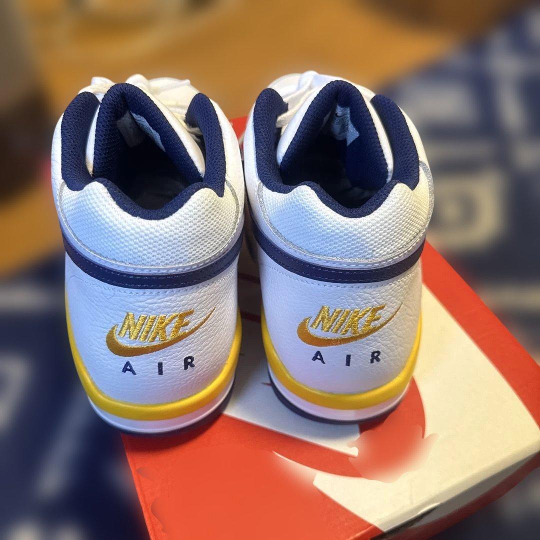 NIKE FLIGHT LEGACY 27センチ新品 フライトレガシー白、黄色