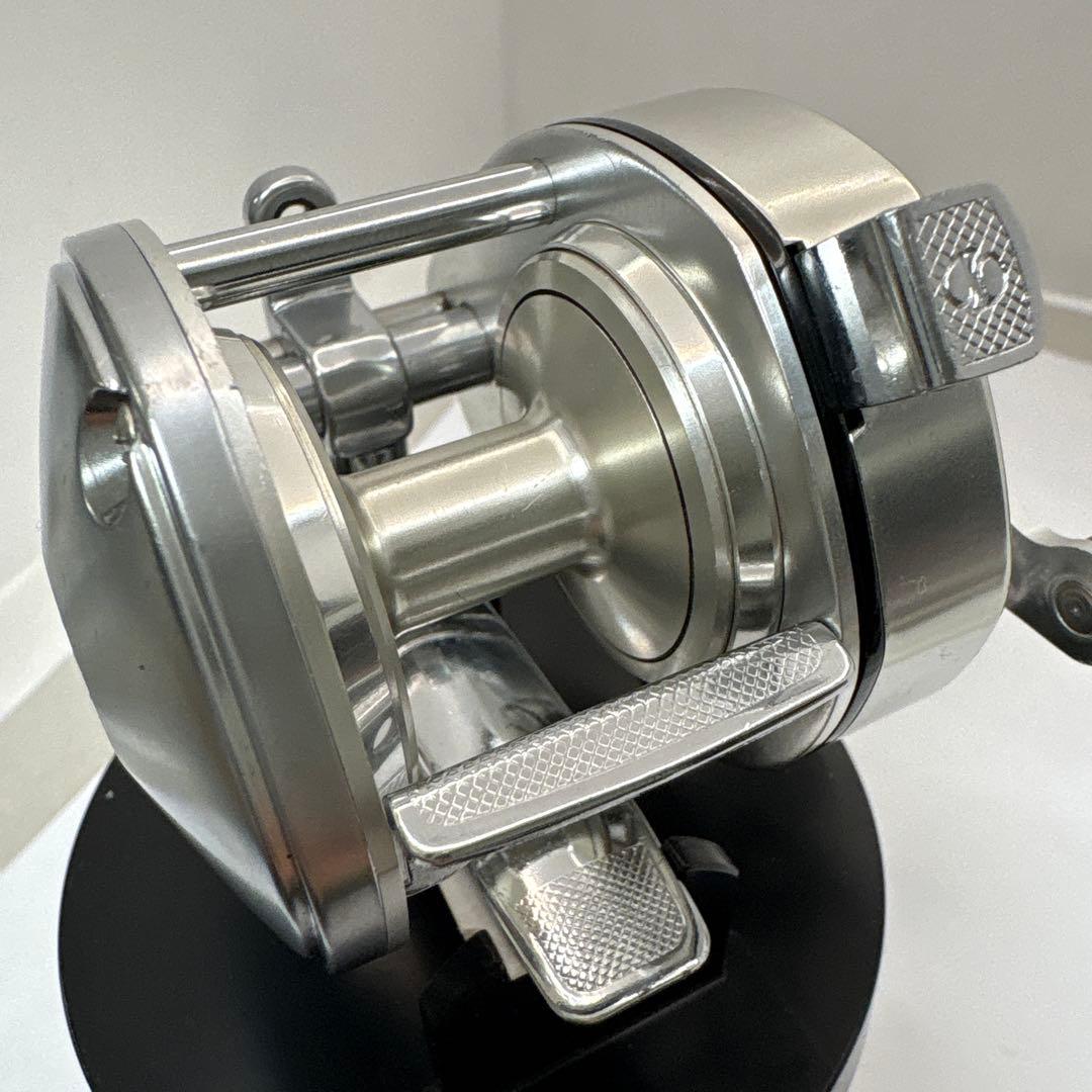 SHIMANO Bantam 100 ベイトリール