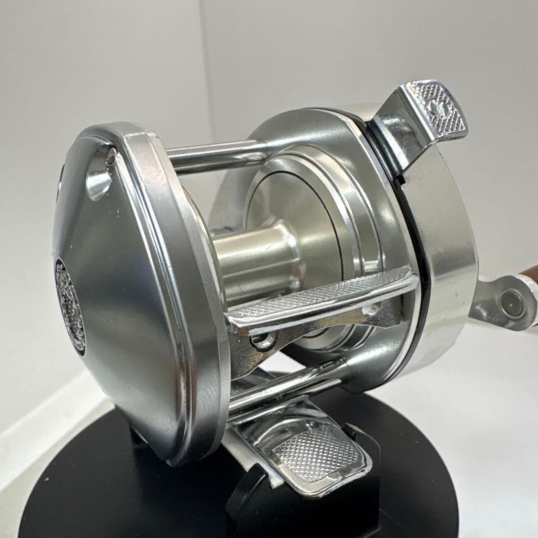 SHIMANO Bantam 100 ベイトリール