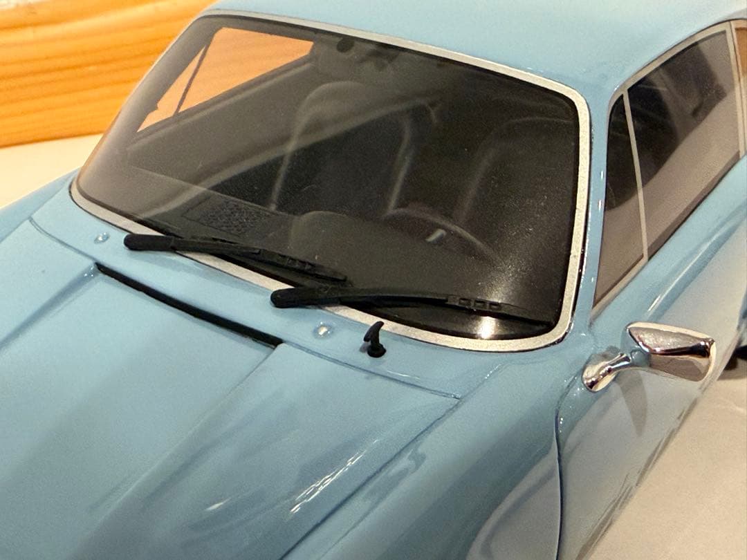ポルシェ911 Carrera RS2.7ミニカー1/18