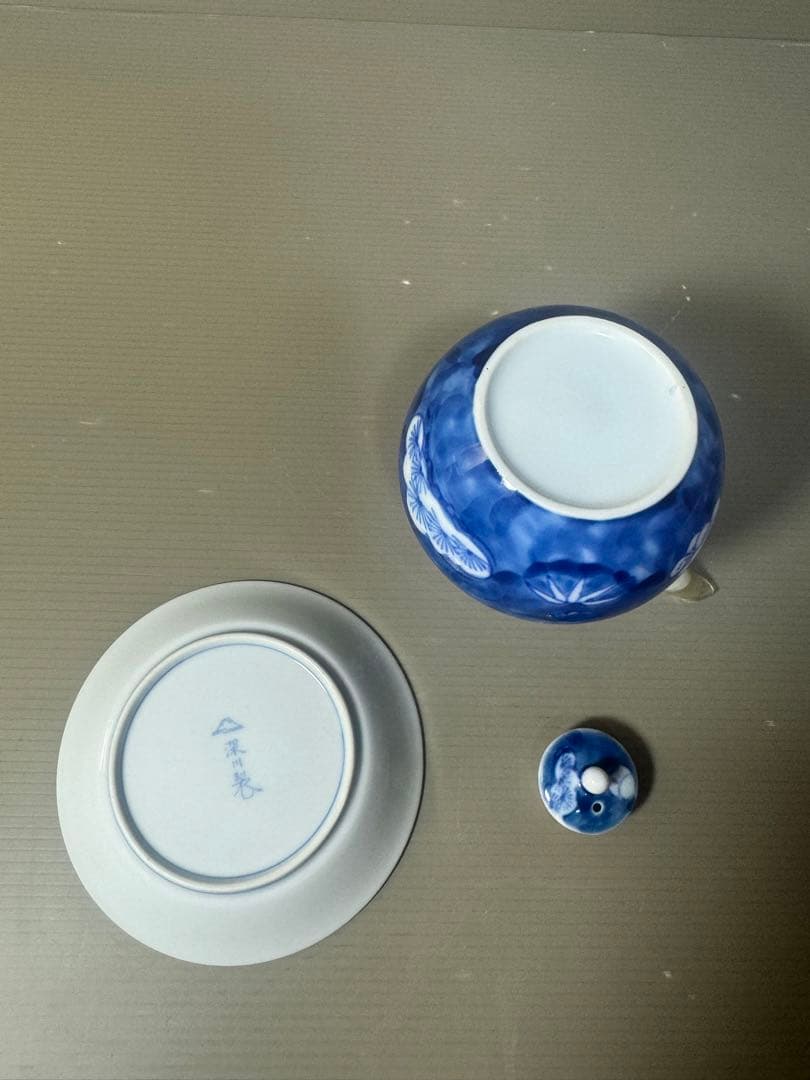 2524 深川製磁　松竹梅文　醤油差し(受け皿付き)  未使用
