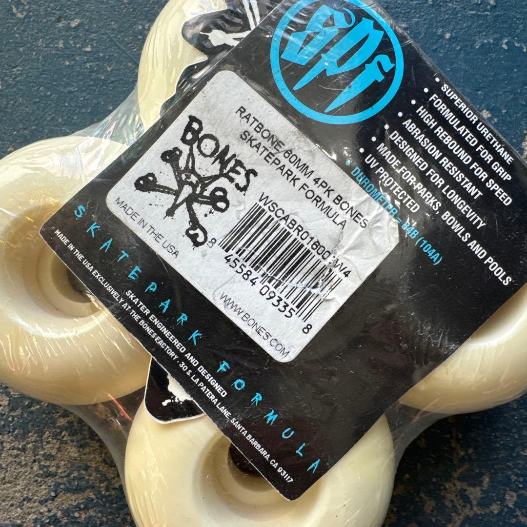 Bones Skatepark 60mm84B スケボーウィール4個入り