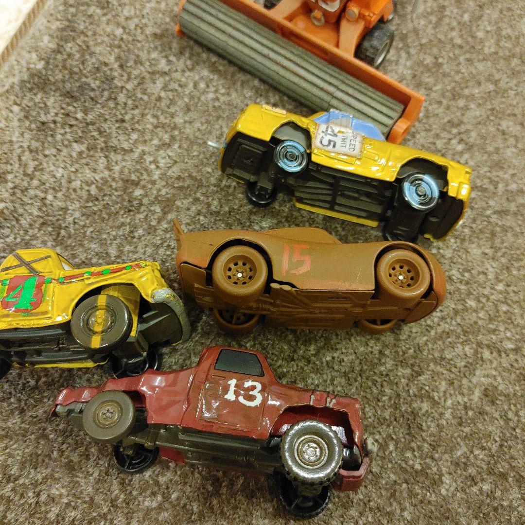 カーズ　マテル　4台　美品