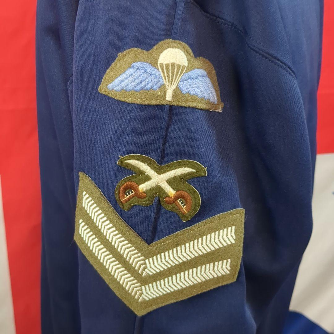 イギリス軍PTIジャケットウイング章＆階級章付き【実物美品】Made UK.