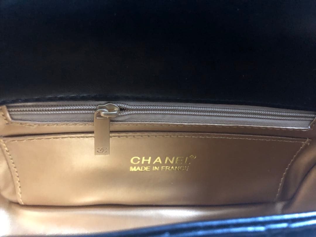 CHANEL ノベルティ キャビアスキン ショルダーバッグ ブラック ゴールド