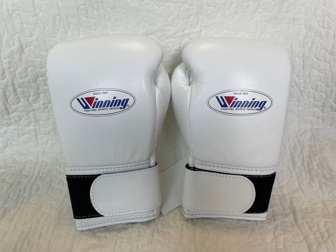 Winning ボクシンググローブ 8oz 新品　紐　白
