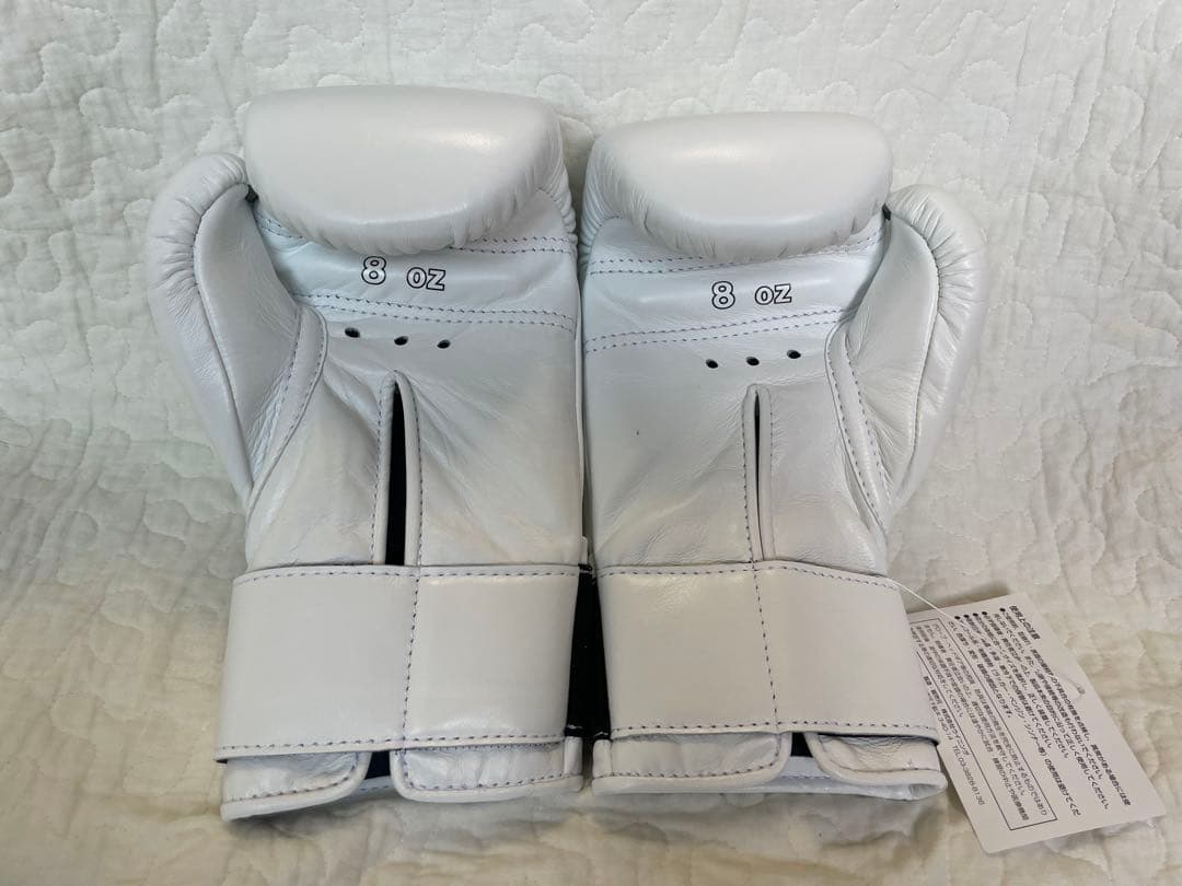 Winning ボクシンググローブ 8oz 新品　紐　白