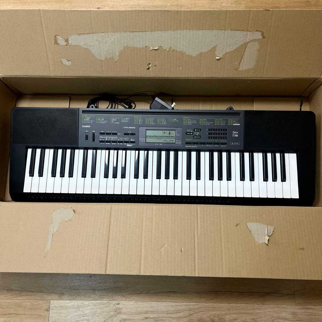 CASIOカシオベーシックキーボード 61鍵 CTK-2200 箱あり