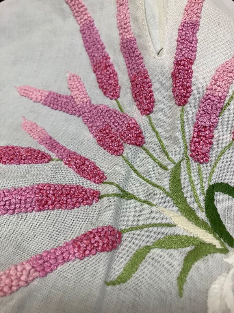 刺繍テーブルクロス&ティッシュボックスカバー