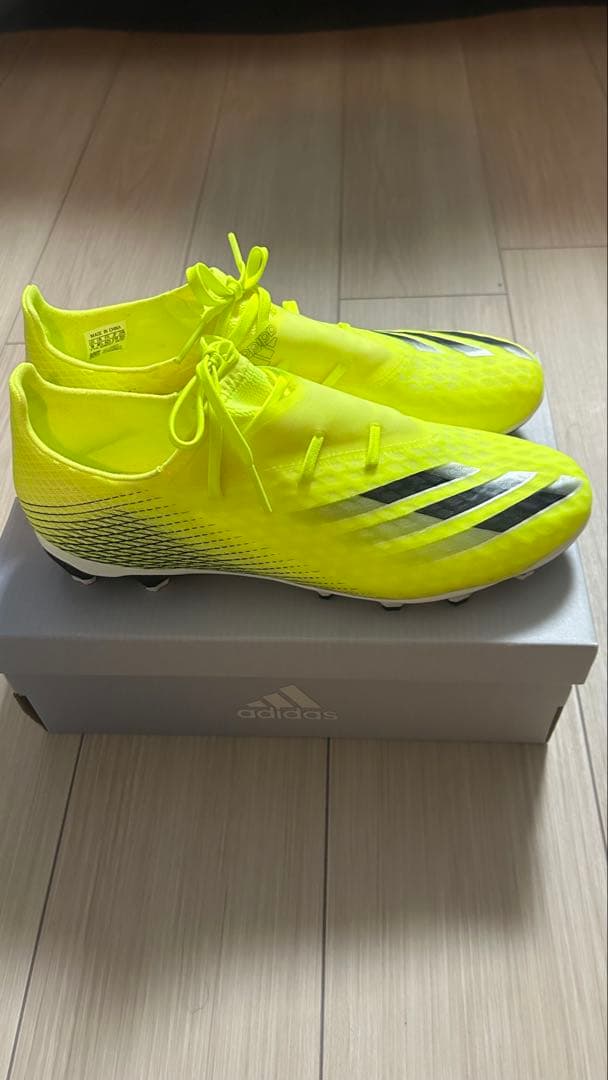 adidas サッカーシューズ イエロー