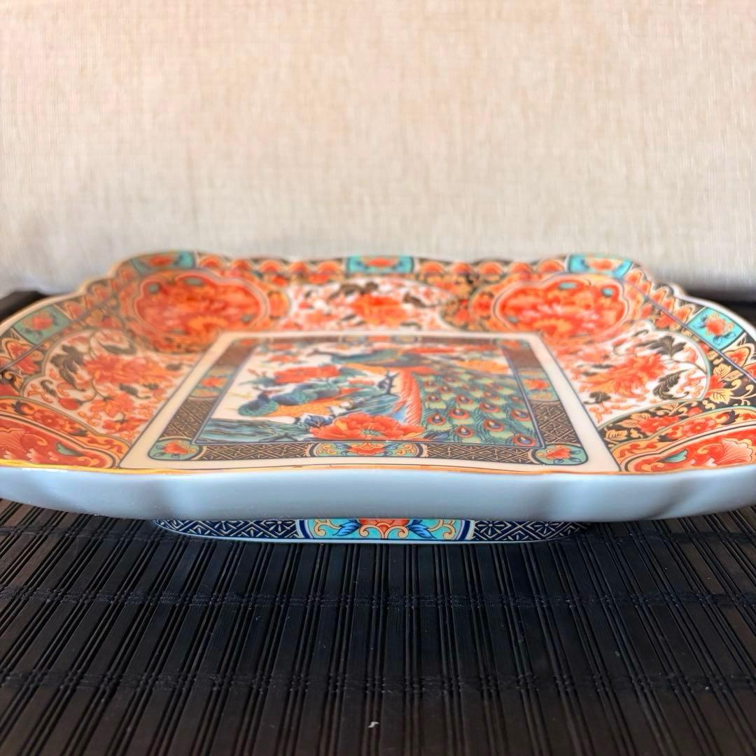 【未使用保管品】有田焼 丸五謹製 孔雀牡丹紋 金彩古伊万里 大鉢 角鉢 飾皿