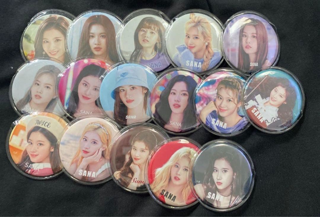 4/1限定価格。 TWICE SANA 缶バッジ