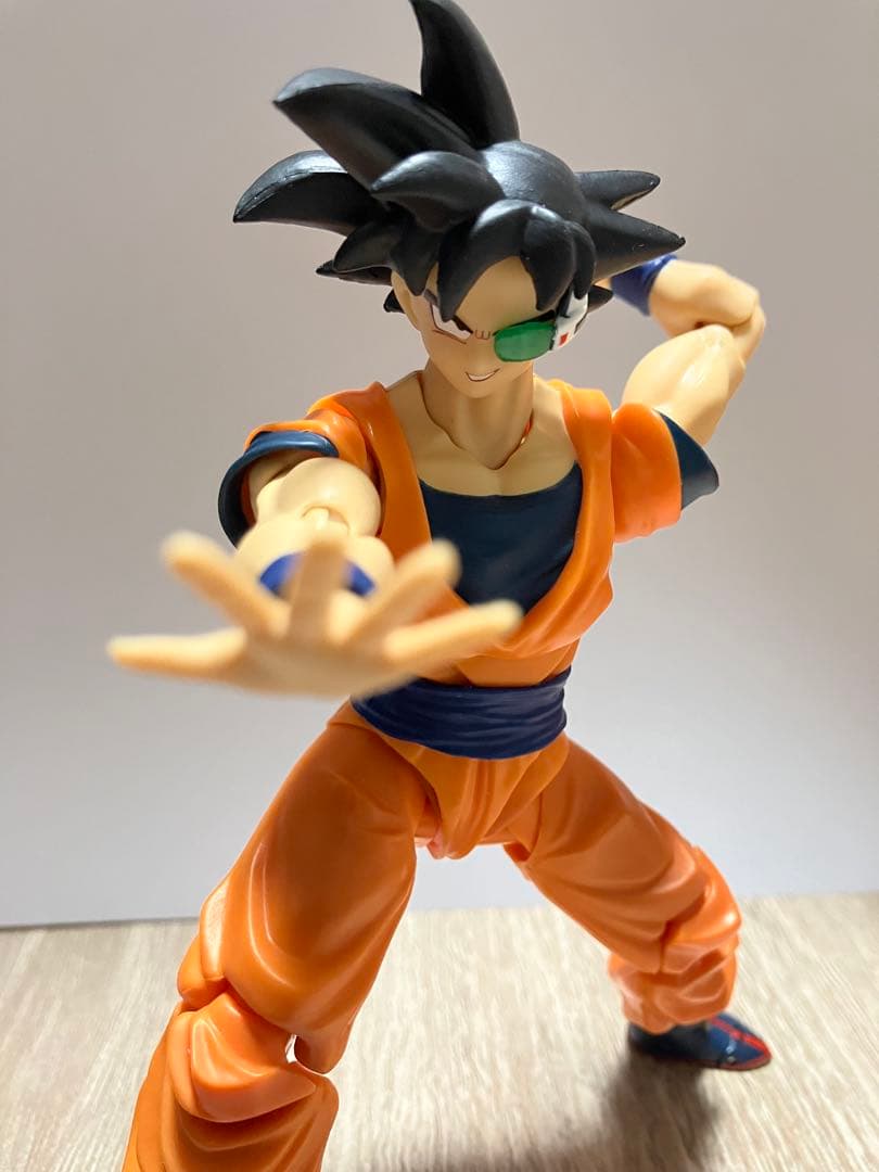 shfiguarts ドラゴンボール　ギニューチェンジ孫悟空
