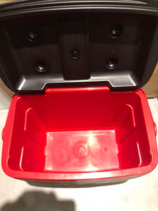 新品 イグロー IGLOO  30QT 28L クーラーボックス