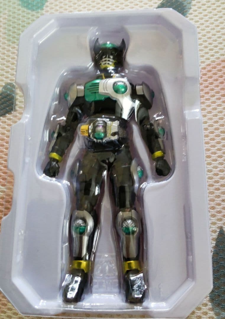 S.H.Figuarts 真骨彫製法 仮面ライダーバース