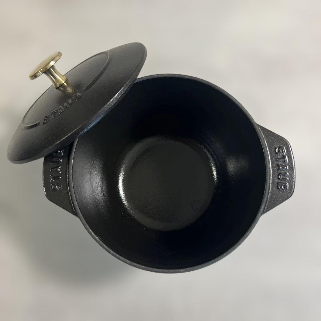 STAUB 黒　ココット16センチ