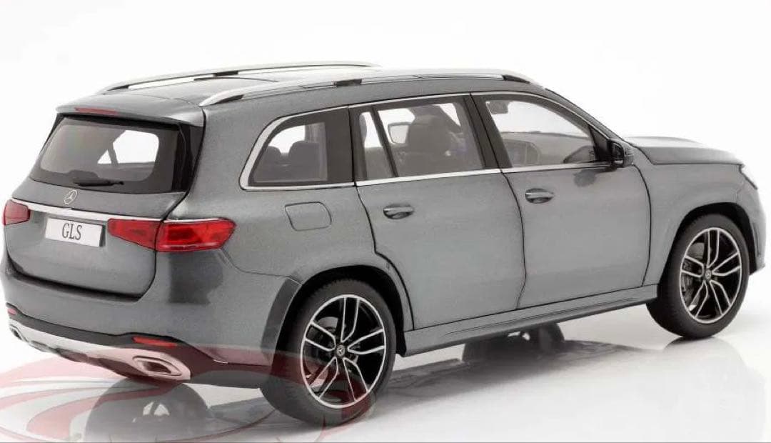 メルセデスAMG特注1/18 Mercedes-Benz GLS