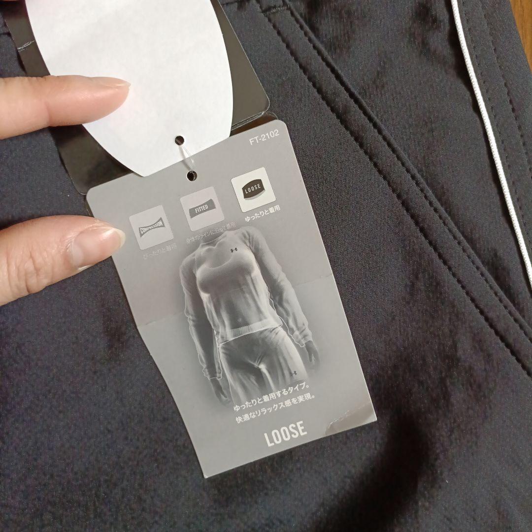 Under Armour ウェア、ベルト MDサイズ