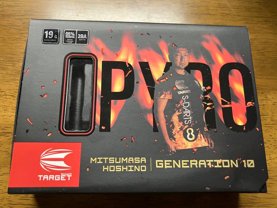 Target Pyro G10 ダーツ