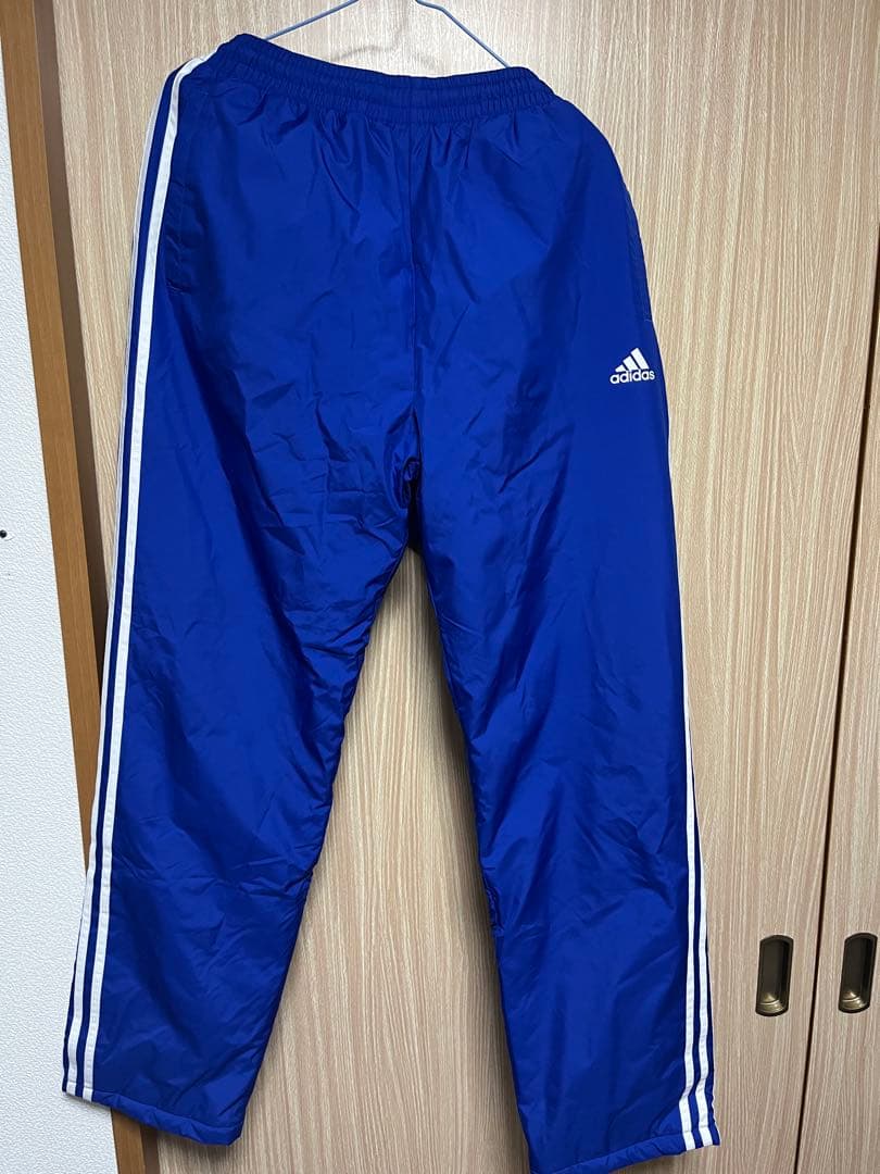数日限定！新品　adidas 上下セット　ウィンドブレーカー・パンツ 冬用