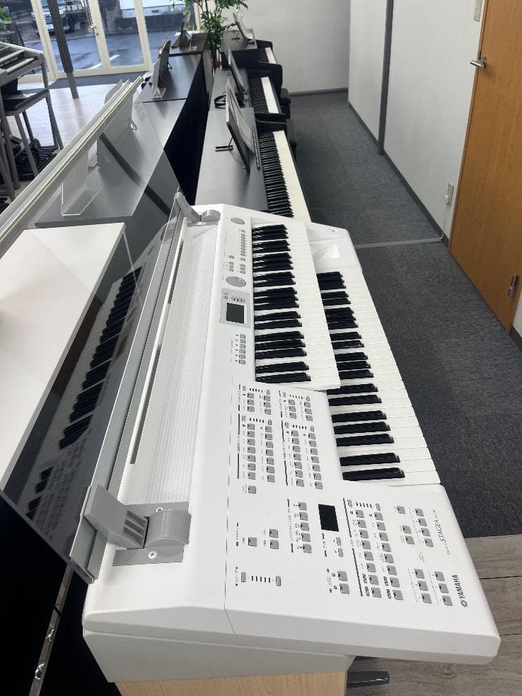 ★84955【エレクトーン】YAMAHA　ELB02　2016年製