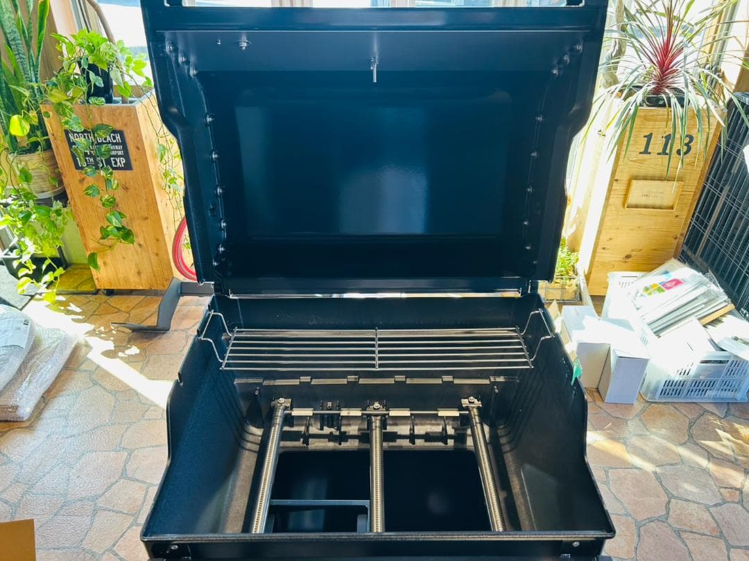 新品未使用　Weber スピリットE　315ガスグリル　コンロ 3バーナー