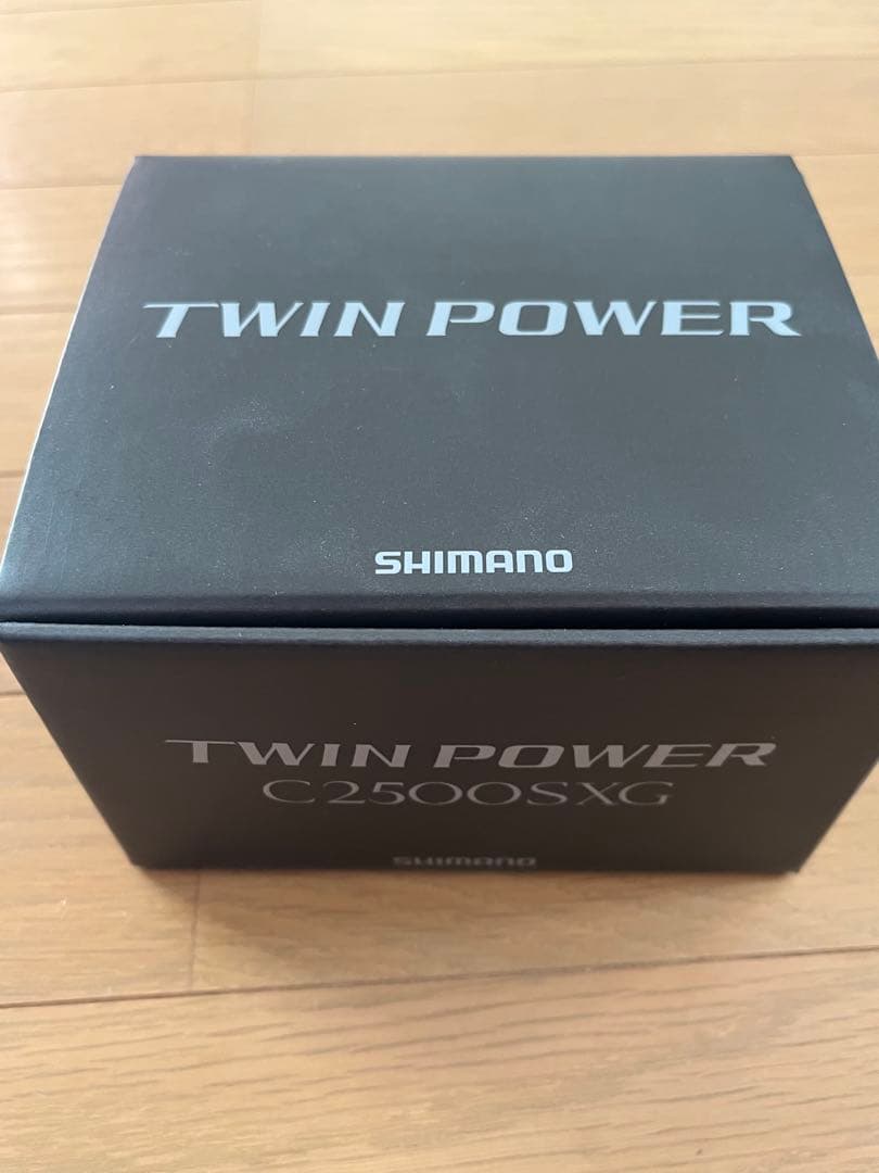 ベスシマノ24ツインパワーC2500SXG スピニングリール新品自宅保管品