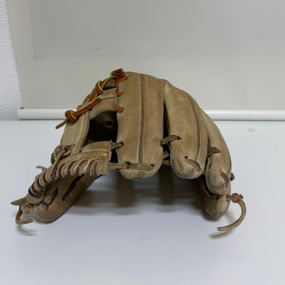 ミズノ　グローバルエリート　ベージュ　内野手用グローブ