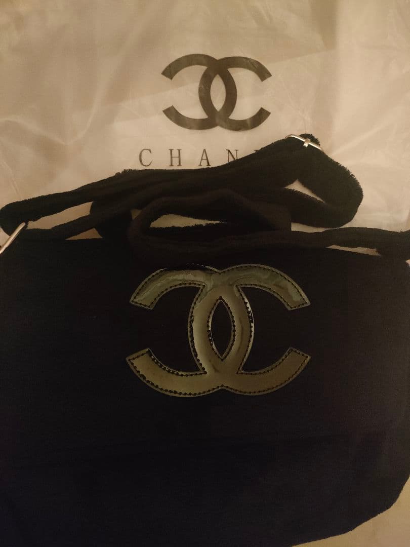 CHANEL ブラック パイル地 ノベルティ ショルダーバッグ【訳あり】