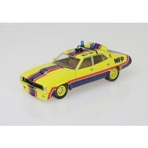 新品 マッドマックス 1/24 DDA マーチヘア Mad Max 車 ミニカー