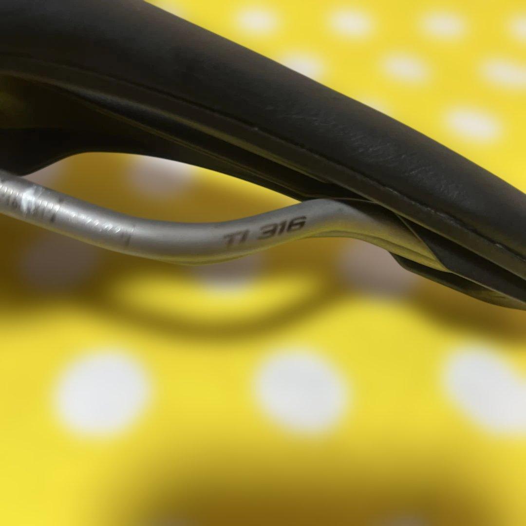 selle italia☆ SLR LADY ブラック サドル⭐︎130✖️248㎜