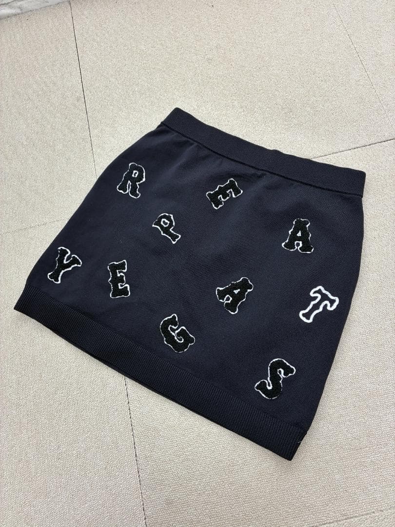 L03151）未使用　 PEARLY GATES　天竺×ワッペン ニットスカート