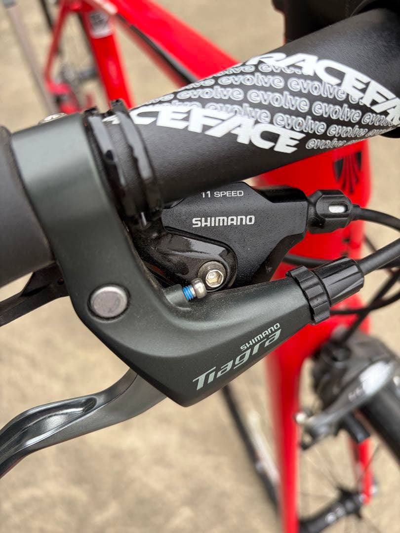 Trek エモンダSL フラットハンドル