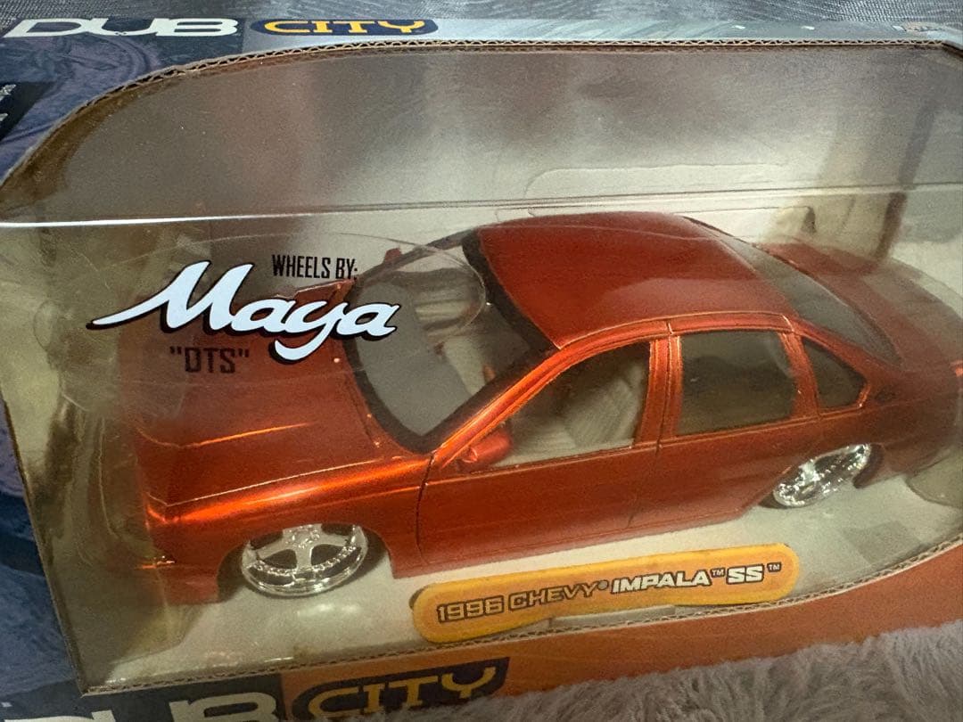 ミニカー DUB CITY 1996 CHEVY IMPALA SS