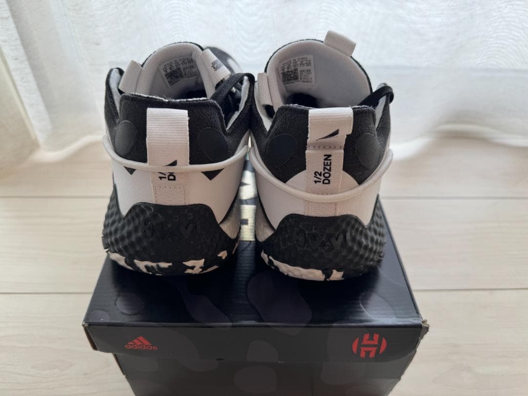 adidas Harden Vol. 6 ブラック/ホワイト