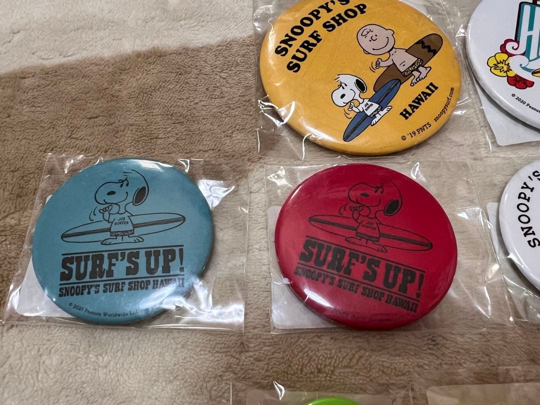 新品　ハワイ　スヌーピー　サーフショップ　缶バッジ　snoopy hawaii