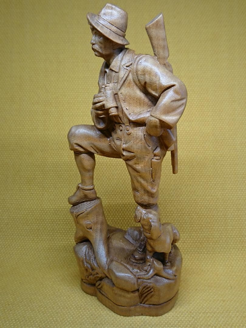【美品】人形　木彫　ヨーロッパ　置物　インテリア　工芸品　美術品　A1451