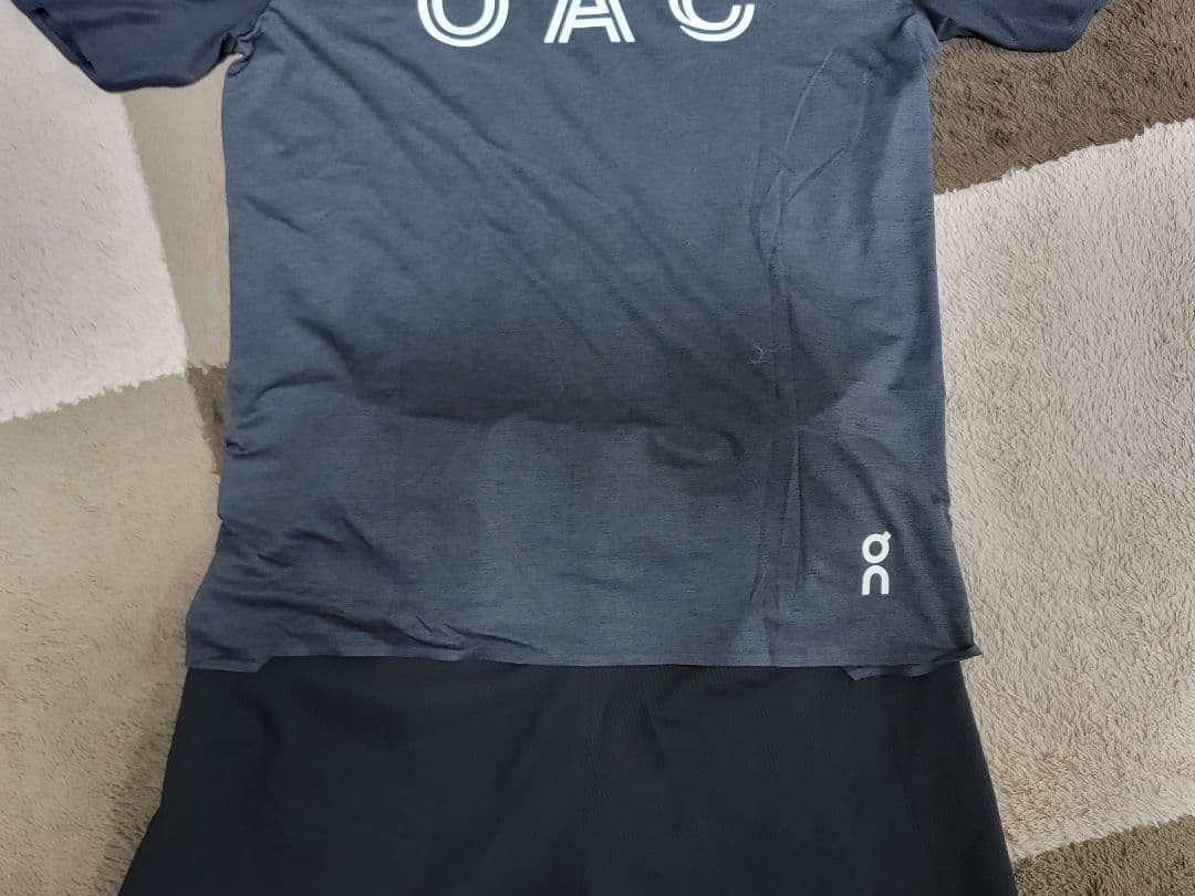 On OAC ランニングウェア上下セット