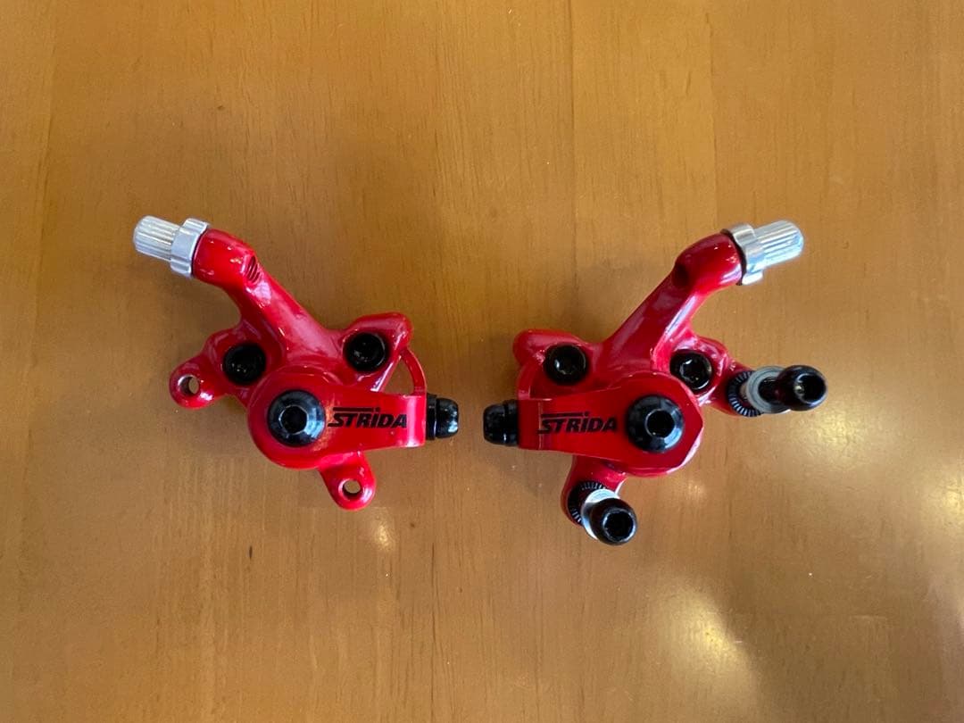 STRiDA（ストライダ）COLOR BRAKE SETとフレームプロテクター