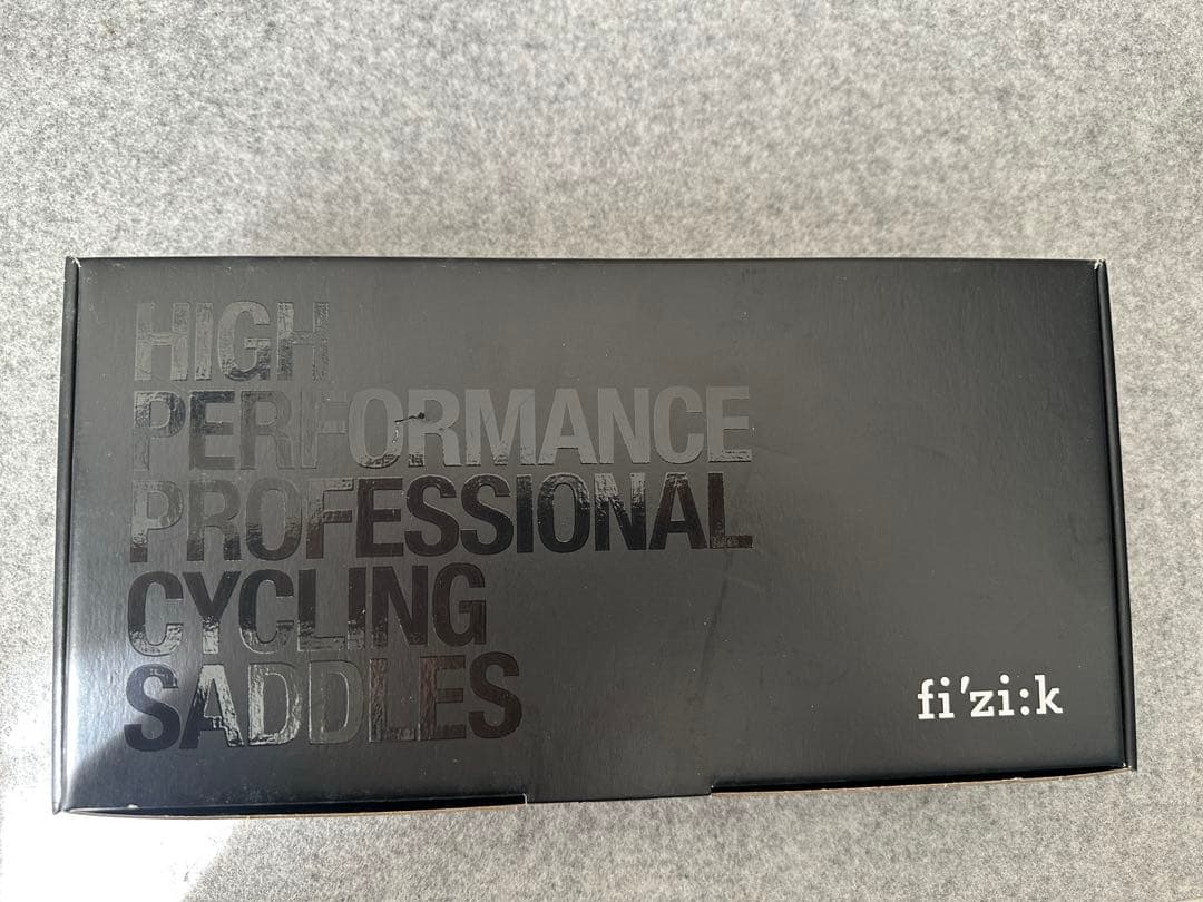 fizik ALIANTE フィジーク　アリアンテ R1 カーボン　サドル