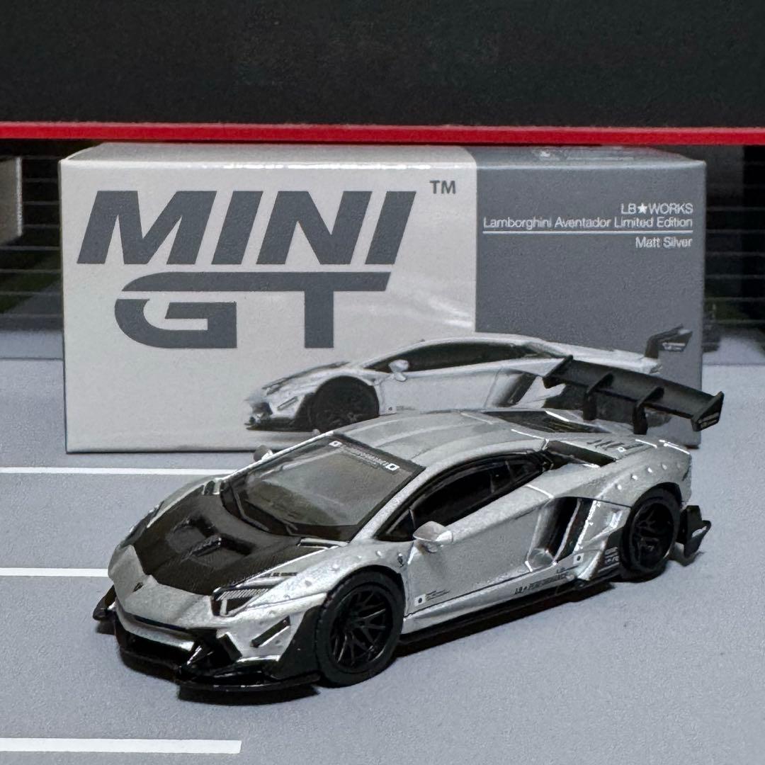 minigt lbwk アヴェンタドール　マットシルバー