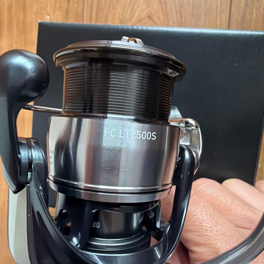 極美中古 DAIWA ダイワ 24CERTATE 24 セルテート 2500S