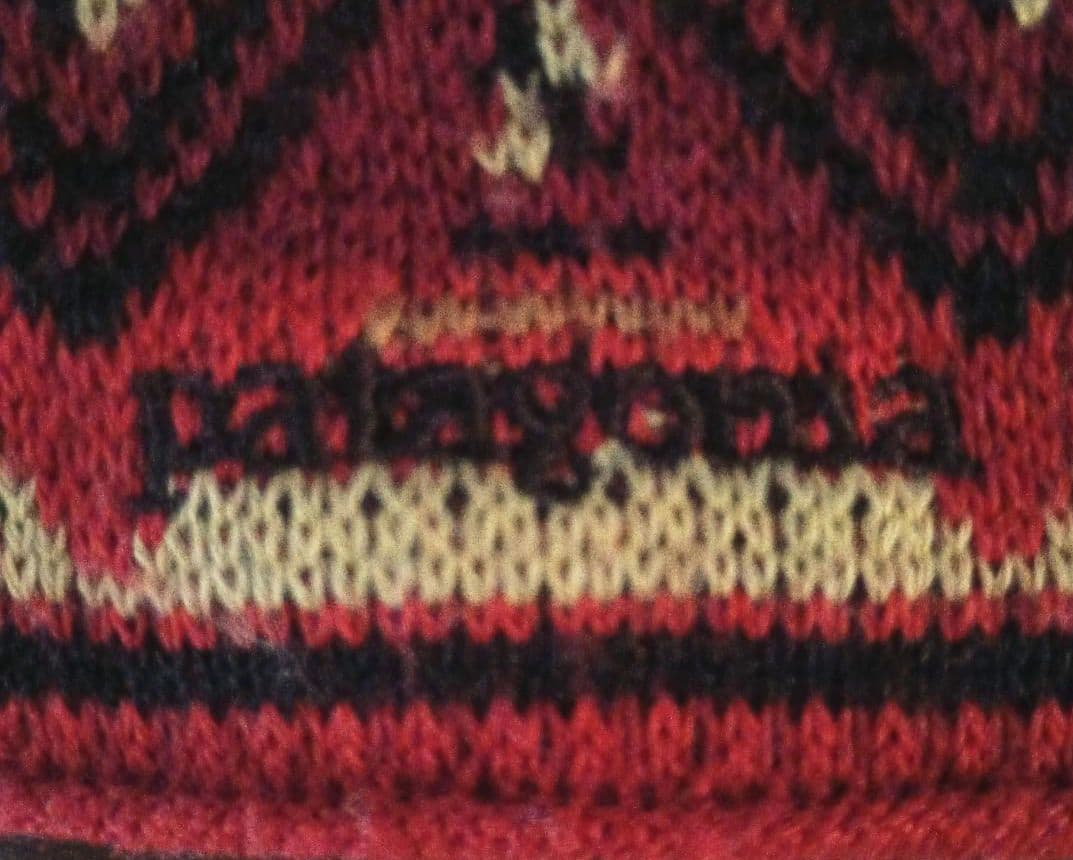 フランス製 patagonia 総柄 ボンボン ビーニー オレンジ 刺繍ロゴ