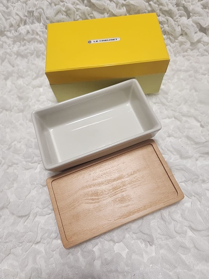 値下げレア新品ルクルーゼ Butter Dish with Wood Lid