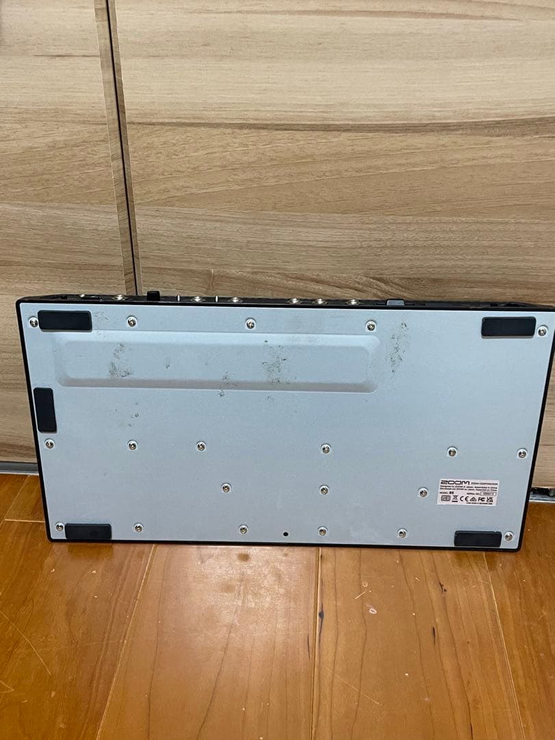 ZOOM B6 ベースマルチエフェクター