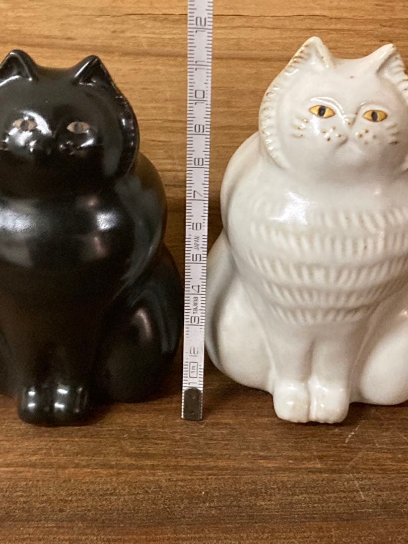 波佐見焼　ネコ　オブジェ　置き物　白猫　黒猫　ペア　ツインキャット　新品未使用