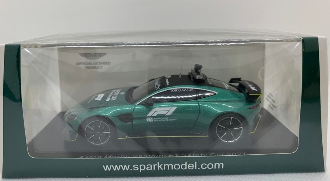 ミニカー 1/43 Aston Martin Vantage F1 Safety Car
